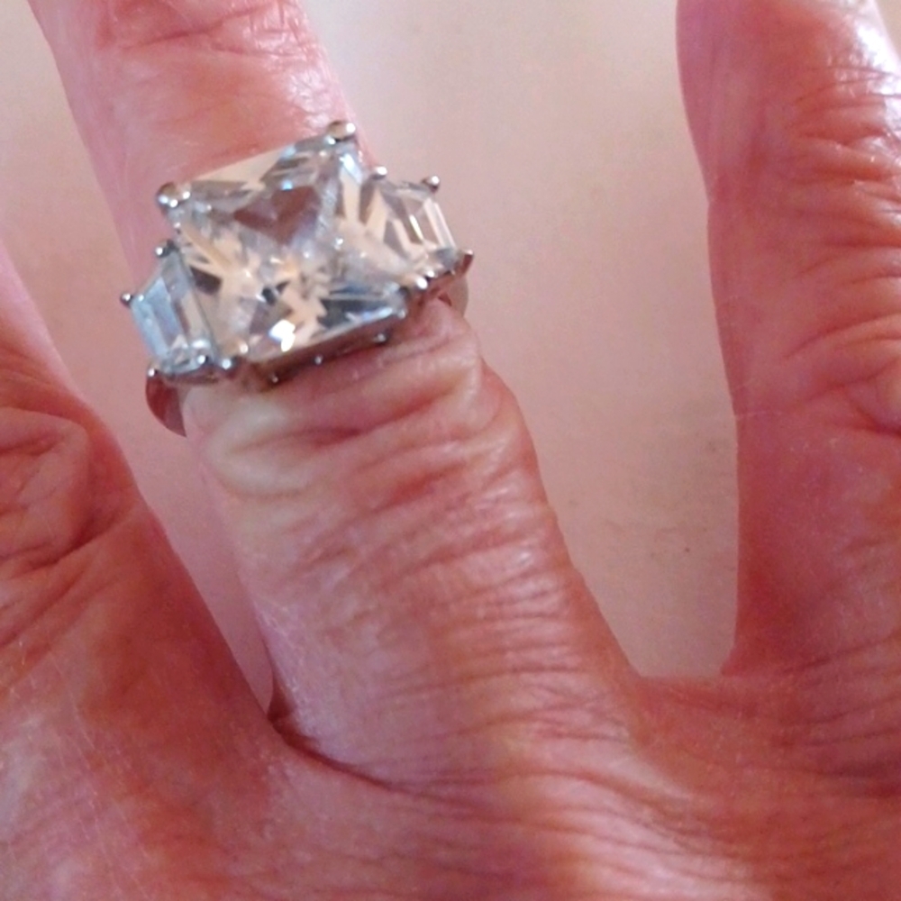 Womans  Sterling Silver 925  Square Highly Polished‎ C.Z.  Sz 5 New - Picture 4 of 10